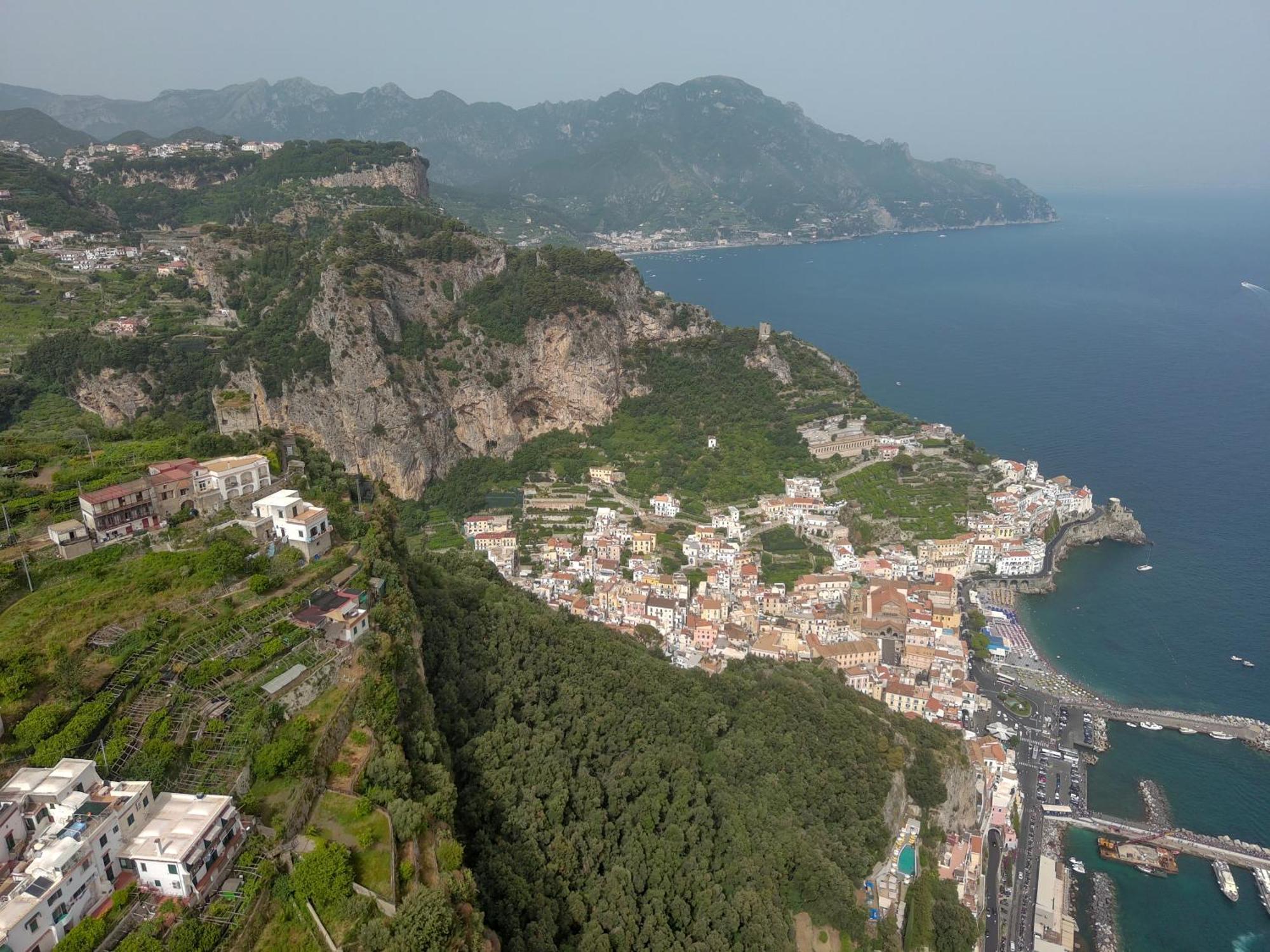 Appartement La Lucciola à Amalfi Extérieur photo